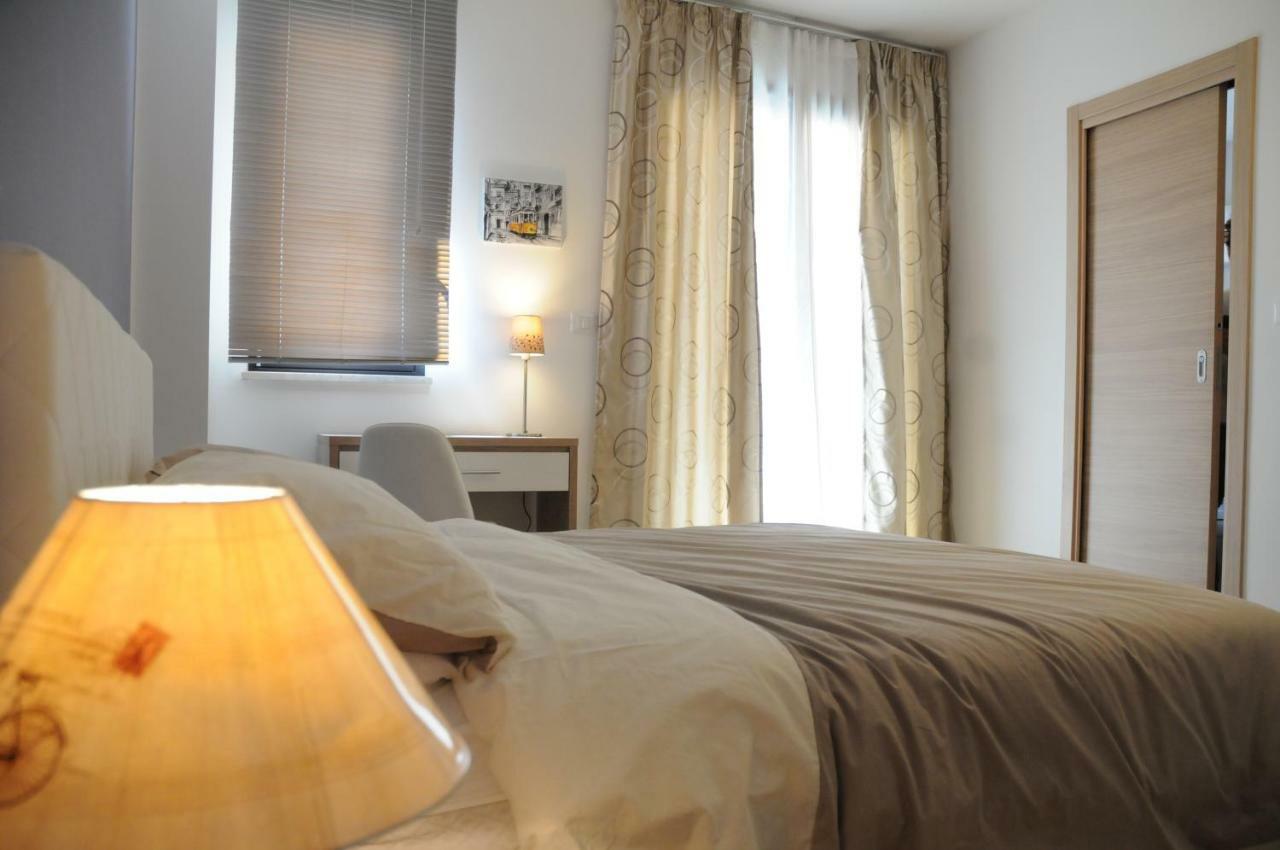 Casaleo Hotel Campofelice Di Roccella Bagian luar foto
