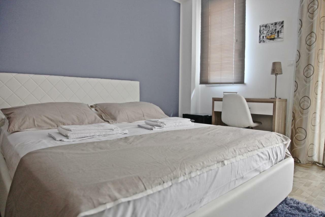 Casaleo Hotel Campofelice Di Roccella Bagian luar foto